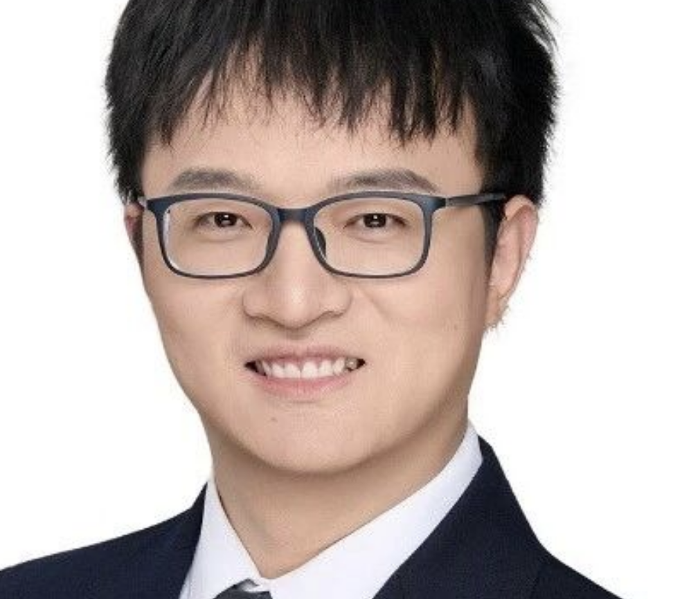 机械手成精了：能变形、能爬行、自己抓东西，全程无人操控